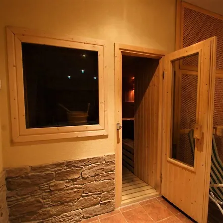 Garda Apartman4 דירה